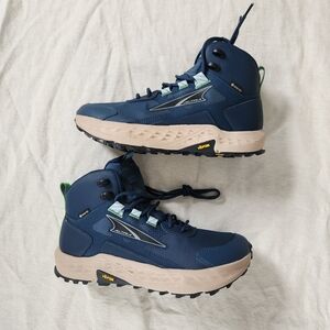 Altra Women's Blue Sneakers